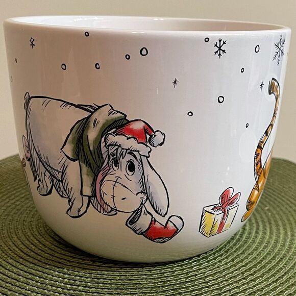 Disney Winnie the Pooh Christmas planter medium NWOT - Picture 6 of 11